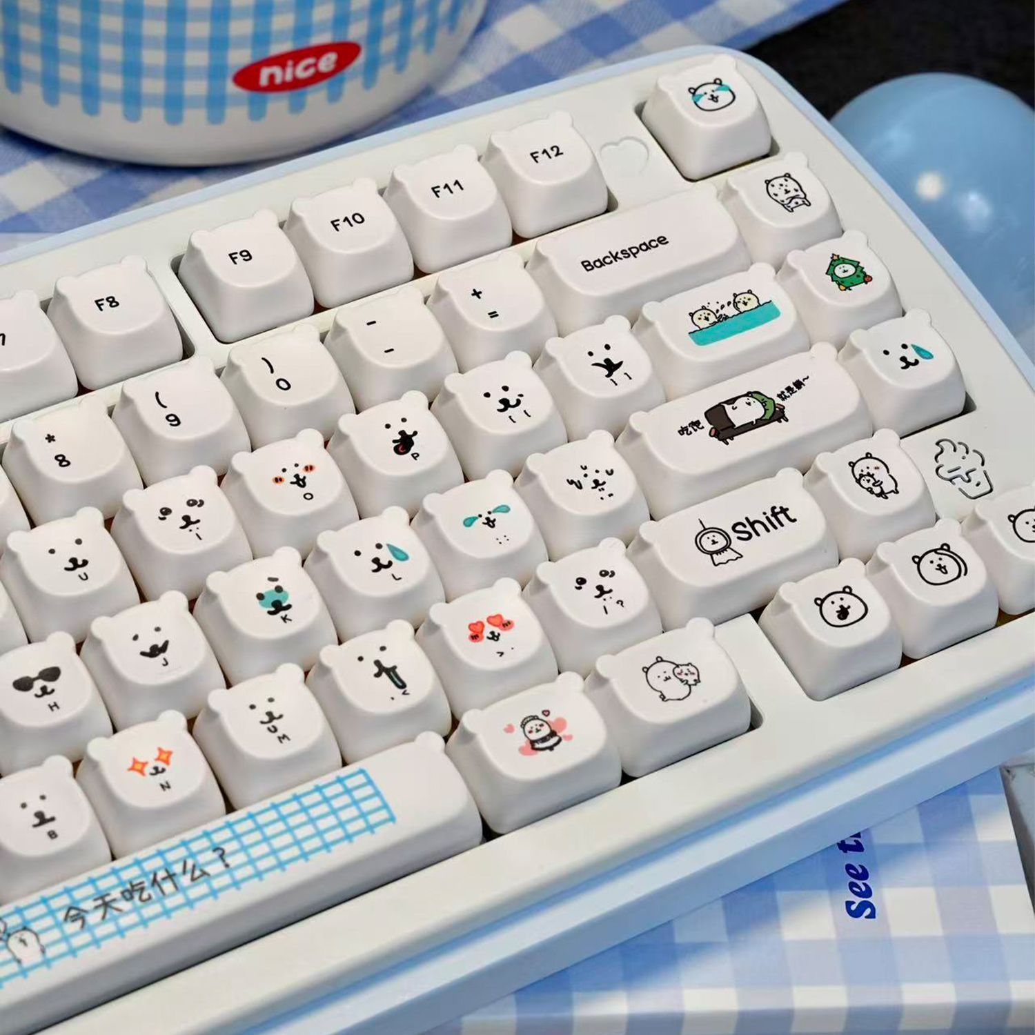 Gaming Keyboard Ergo - คีย์แคปการ์ตูนหมีน่ารักแบบ PBT ความสูง EAO ทนทานต่อการสึกหรอ สำหรับคีย์บอร์ดเกมมิ่งแบบแม่เหล็ก